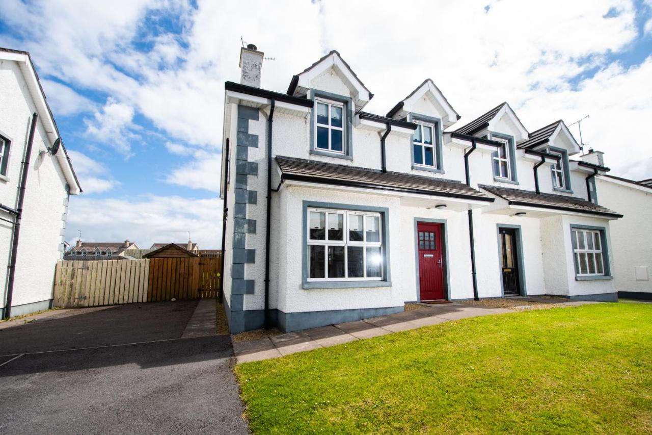 Beautiful Three Bedroom Home In Bundoran Exterior photo