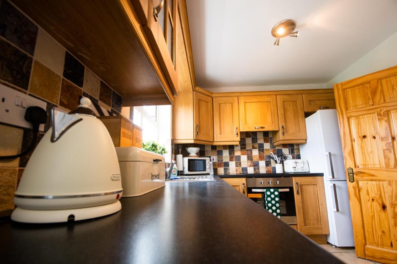 Beautiful Three Bedroom Home In Bundoran Exterior photo